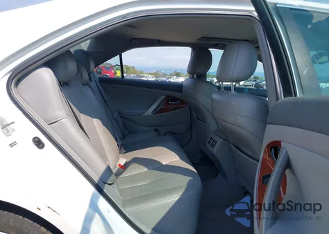 2009 Toyota Camry Xle V6 z USA, uszkodzony, nr VIN 4T1BK46K49U585458